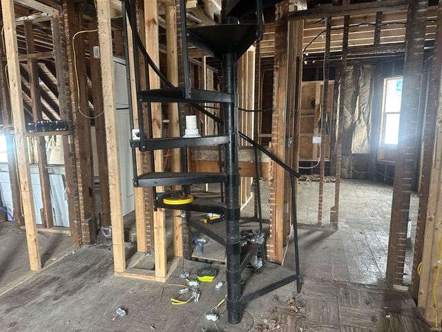 550 Lincolnway, Mishawaka, IN 46544