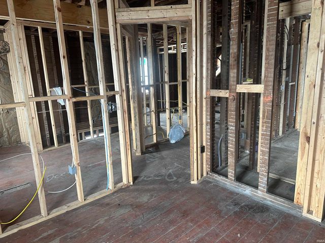 550 Lincolnway, Mishawaka, IN 46544