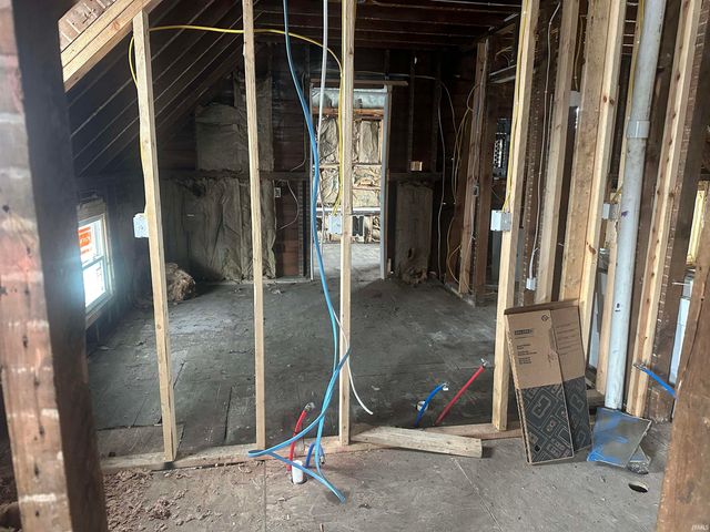 550 Lincolnway, Mishawaka, IN 46544