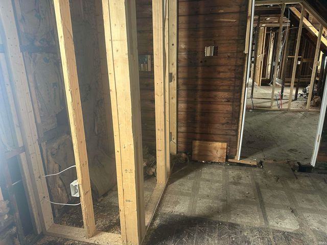 550 Lincolnway, Mishawaka, IN 46544