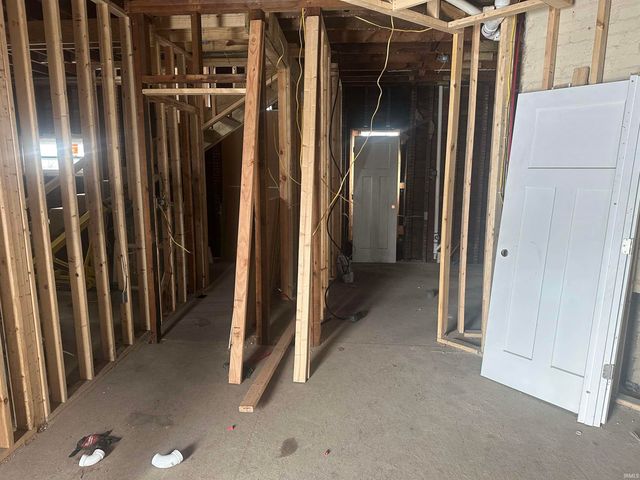 550 Lincolnway, Mishawaka, IN 46544