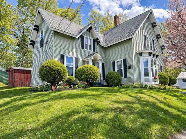 28 Carver Street, Brandon, VT 05733