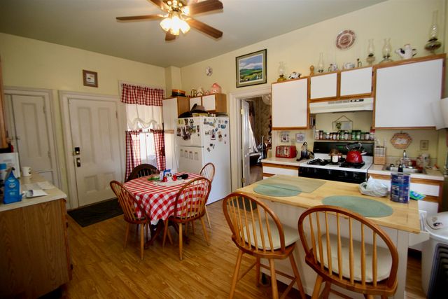 28 Carver Street, Brandon, VT 05733