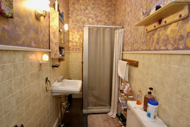 28 Carver Street, Brandon, VT 05733