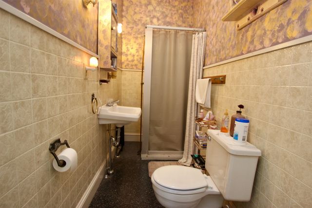 28 Carver Street, Brandon, VT 05733