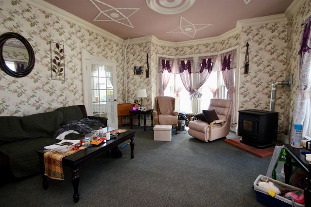 28 Carver Street, Brandon, VT 05733