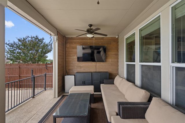 181 Fender DR, Kyle, TX 78640