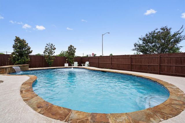 181 Fender DR, Kyle, TX 78640