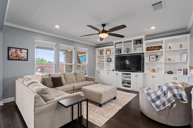181 Fender DR, Kyle, TX 78640