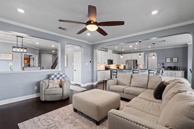 181 Fender DR, Kyle, TX 78640