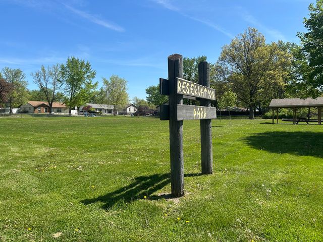 658 Apache Lane, Lowell, IN 46356