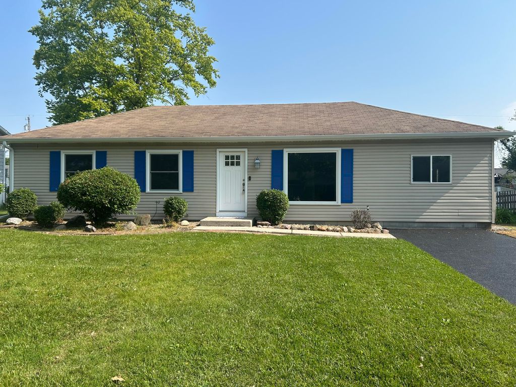 658 Apache Lane, Lowell, IN 46356