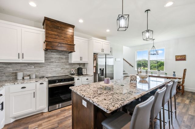5675 Compass Way, Bluff Dale, TX 76433
