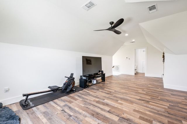 5675 Compass Way, Bluff Dale, TX 76433