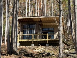 17 Sanctuary Trail, Elk Park, NC 28622