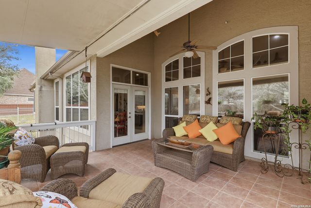 29736 No Le Hace, Fair Oaks Ranch, TX 78015