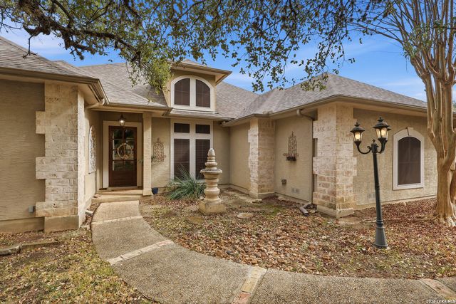 29736 No Le Hace, Fair Oaks Ranch, TX 78015