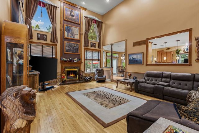 2 Lexington Court, Monroe, NJ 08831