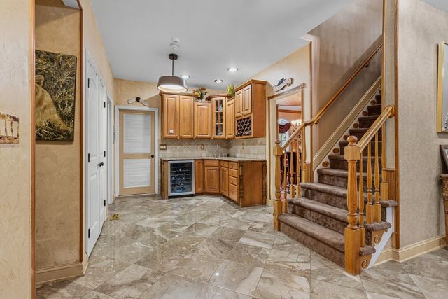 2 Lexington Court, Monroe, NJ 08831