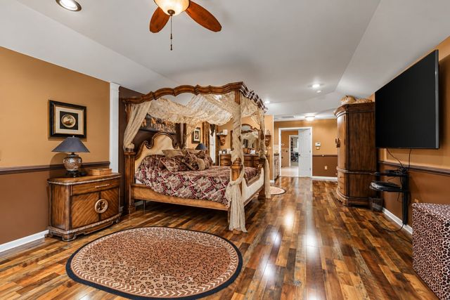 2 Lexington Court, Monroe, NJ 08831