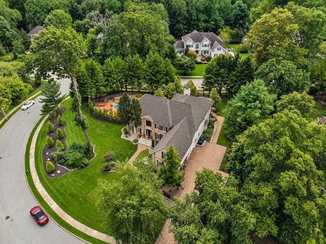 2 Lexington Court, Monroe, NJ 08831
