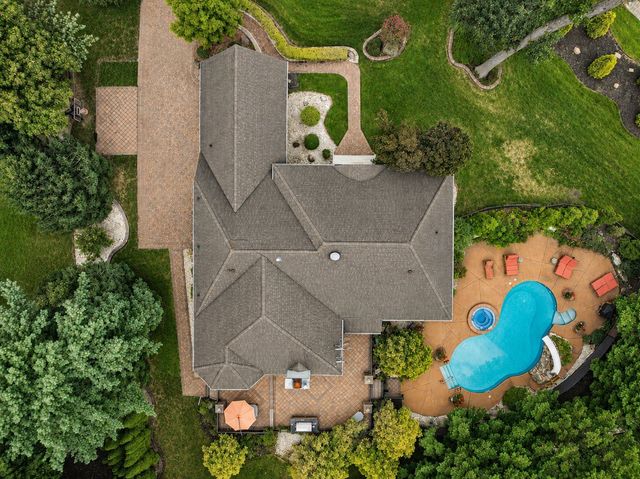 2 Lexington Court, Monroe, NJ 08831
