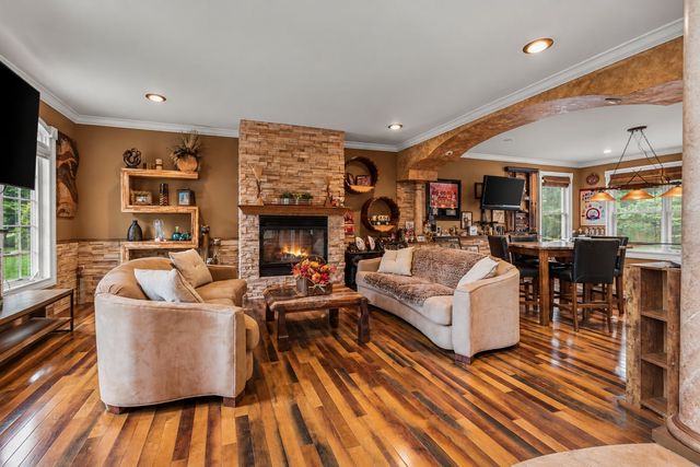 2 Lexington Court, Monroe, NJ 08831
