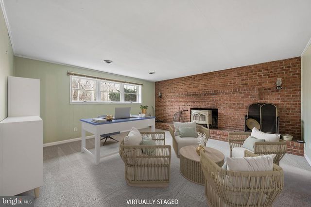 216 MATURE RD, Cochranville, PA 19330