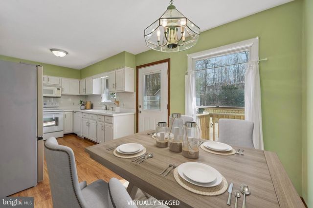 216 MATURE RD, Cochranville, PA 19330