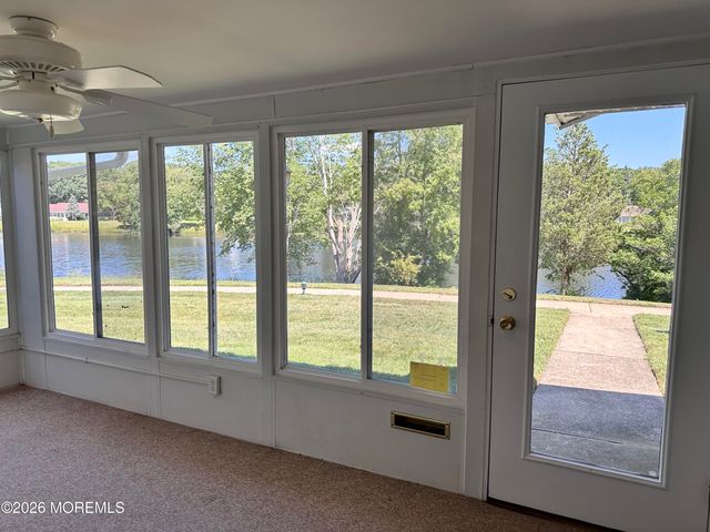 587 B Lake Point Drive, Lakewood, NJ 08701