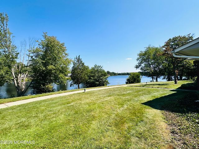 587 B Lake Point Drive, Lakewood, NJ 08701