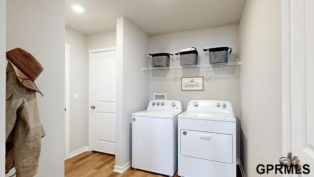 11985 S 114th Avenue, Papillion, NE 68046