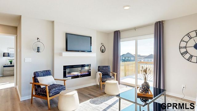 11985 S 114th Avenue, Papillion, NE 68046