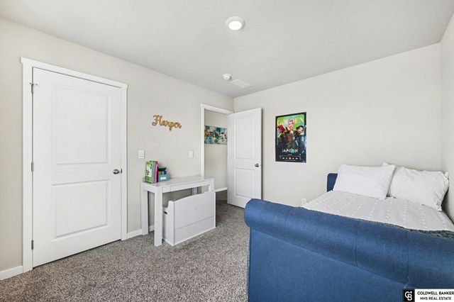 12913 S 45th Avenue, Bellevue, NE 68133