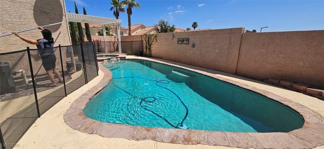 1652 Sand Canyon Drive, Las Vegas, NV 89128