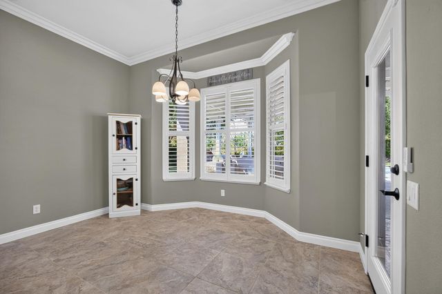 4160 Tahoe Vista Dr, Rocklin, CA 95765