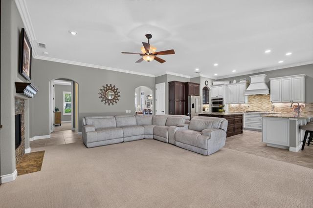 4160 Tahoe Vista Dr, Rocklin, CA 95765