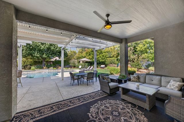 4160 Tahoe Vista Dr, Rocklin, CA 95765