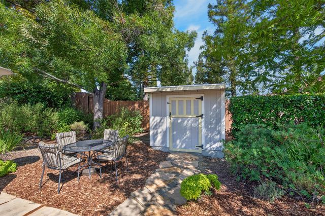 4160 Tahoe Vista Dr, Rocklin, CA 95765