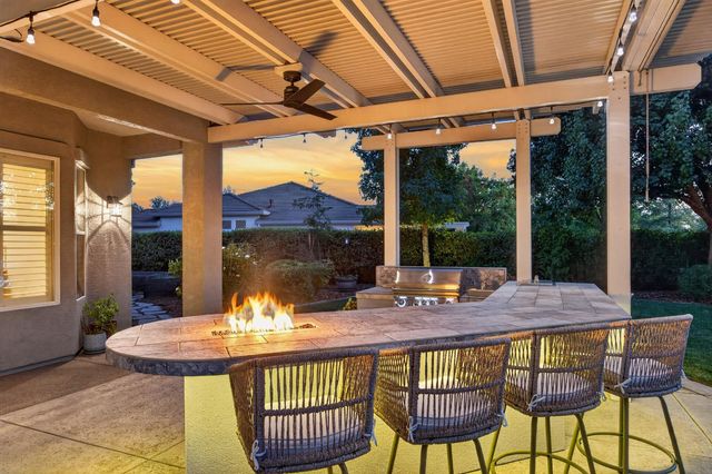 4160 Tahoe Vista Dr, Rocklin, CA 95765