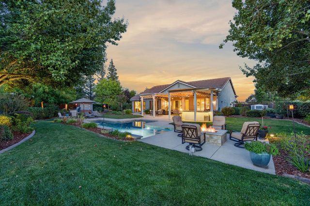 4160 Tahoe Vista Dr, Rocklin, CA 95765