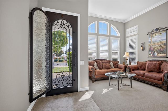 4160 Tahoe Vista Dr, Rocklin, CA 95765