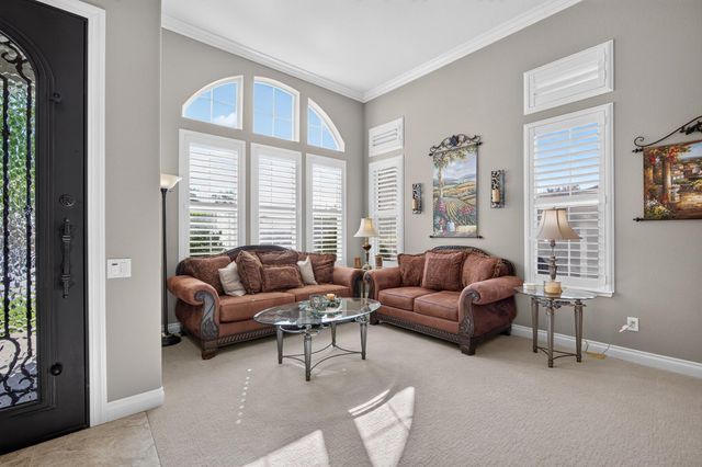4160 Tahoe Vista Dr, Rocklin, CA 95765
