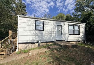 1710 SE 24th ST, Topeka, KS 66605