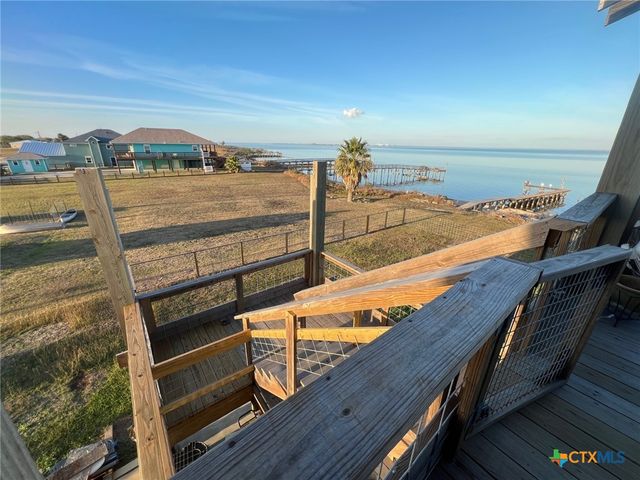 9 Lee Street, Port Lavaca, TX 77979