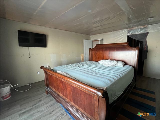 9 Lee Street, Port Lavaca, TX 77979