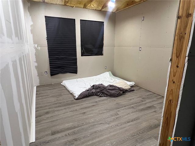 9 Lee Street, Port Lavaca, TX 77979