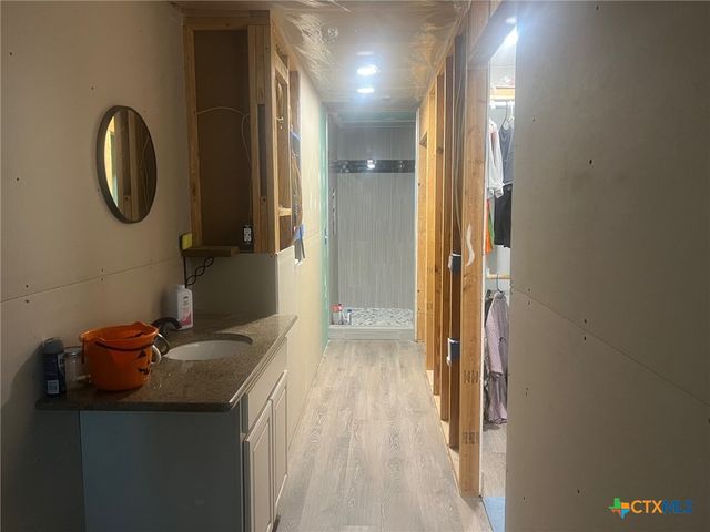 9 Lee Street, Port Lavaca, TX 77979