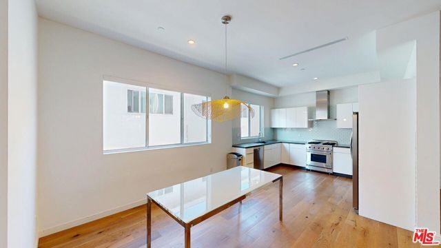 1715 Armacost Avenue 3, Los Angeles, CA 90025