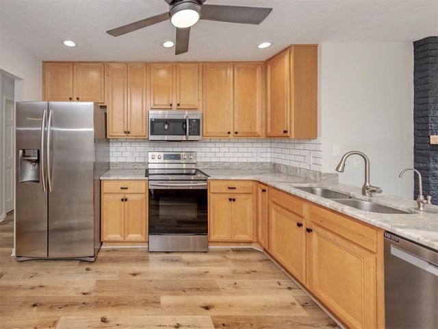 541 CARMEL ROAD, Venice, FL 34293